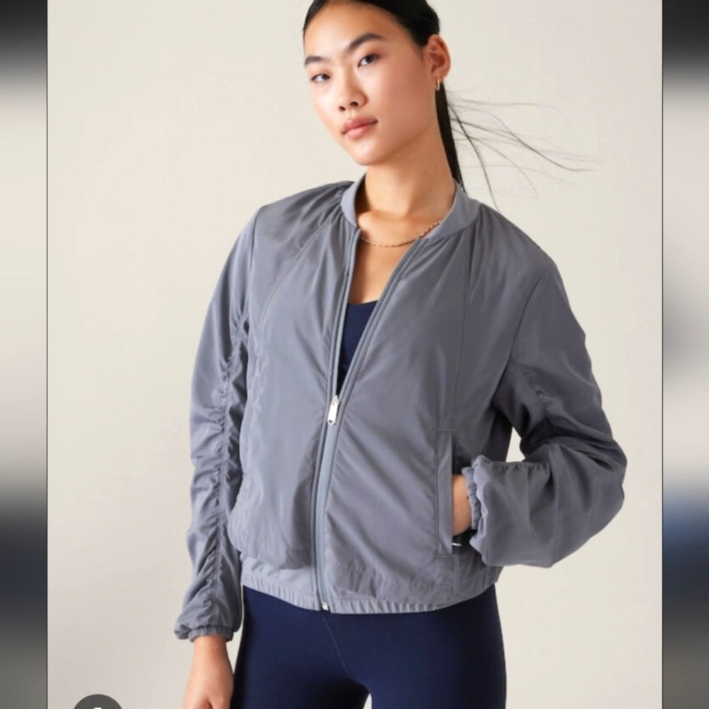 Athleta Gray Wayfarer Bomber Jacket L Windbreaker Casual Hiking Gorpcore